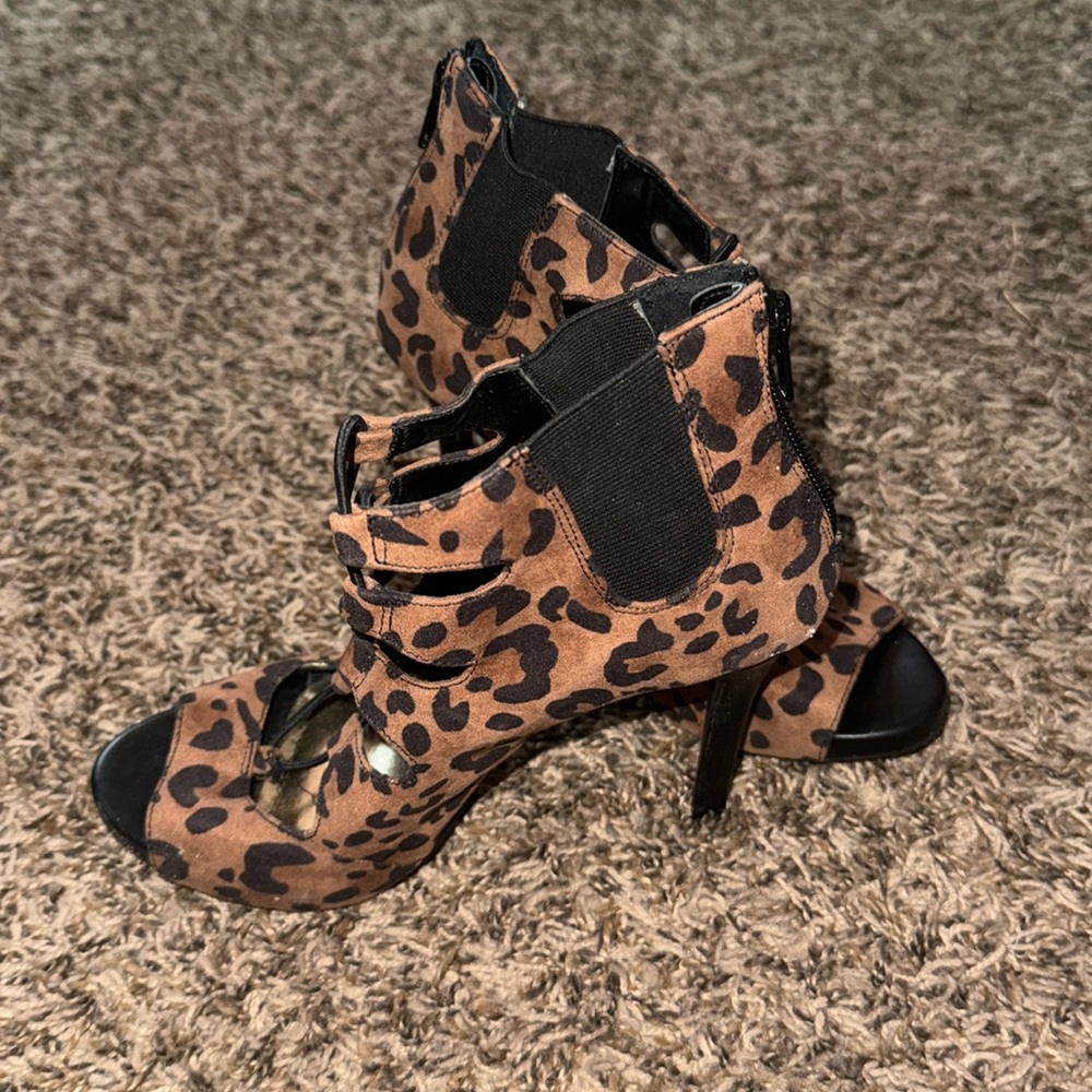 Jennifer Lopez Heels